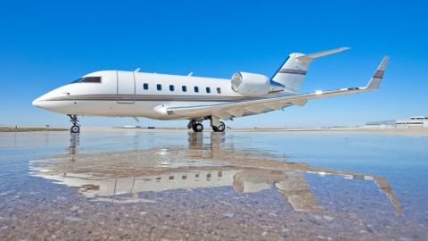 El avión desaparecido es un Bombardier Challenger 601, su matrícula es N601VH y está registrado por la empresa TVPX Aircraft Solutions.