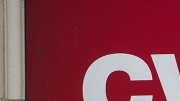 Entre las sucursales cerradas estuvo incluida una tienda de 64,000 pies.