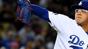 El pitcher mexicano Julio Urías no podrá jugar con Los Angeles Dodgers mientras esté bajo investigación
