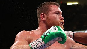 Saúl "Canelo" Álvarez derrotó por decisión unánime a Daniel Jacobs, en 2019.