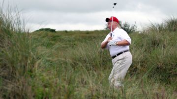 Al presidente Trump le encanta jugar golf.