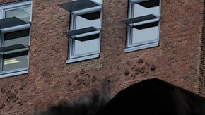 Google tiene uno de los edificios que más contaminan la ciudad y ya le dieron un tiempo límite para solucionar este problema.