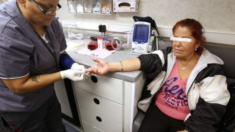 Implementar un seguro de salud para todos los californianos supondría terminar con los seguros privados.