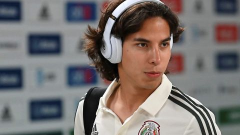 Diego Lainez no ha levantado ni en el Betis español ni en la selección mexicana.