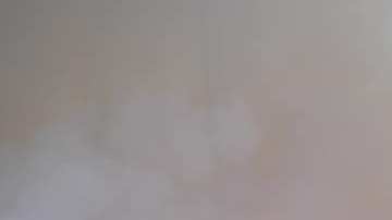 Imágenes del incendio en un lugar donde se acumulaba el heno en una granja lechera de Chino.