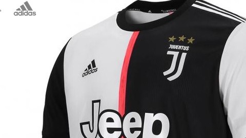 La Juventus presentó su nueva playera para la siguiente temporada