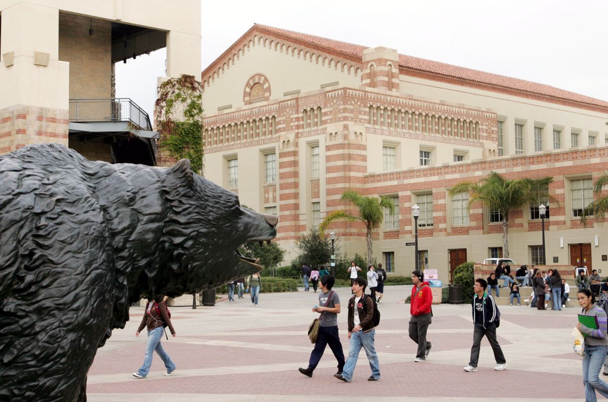 México invita a universitarios de California a conocer sus raíces