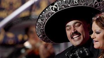 Lupillo y Jenni Rivera.