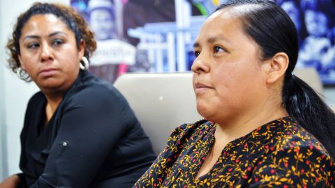 Janet Mendez y Angeles Rosales, dos mamás inmigrantes cuyos niños pequeños no contaron en el Censo de 2010.