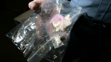 Autoridades estatales y locales participaron en un operativo que culminó en el decomiso de alrededor de 80 libras (36,3 kilos) de metanfetaminas.
