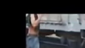 El migrante trató de subir a "La Bestia".