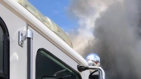 El incendio fue reportado ayer a la 1:14 pm cerca del aeropuerto internacional de Ontario.