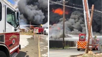 El incendio fue reportado ayer a la 1:14 pm cerca del aeropuerto internacional de Ontario.