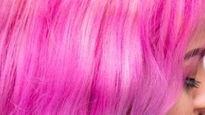 Las lesbianas viven su amor sin máscaras.