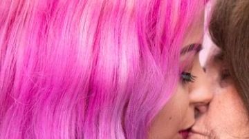 Las lesbianas viven su amor sin máscaras.