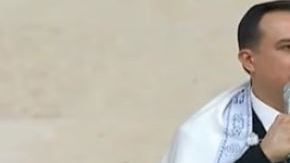 El pastor aseguró que obtendrían gran recompensa con esa acción.