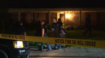 El tiroteo ocurrió en una residencia ubicada cerca de la interección Del Monte Dr. y Briar Ridge Dr al oeste de la ciudad.