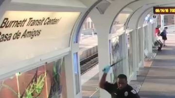 El incidente fue captado por las cámaras de seguridad instaladas en la Estación Burnett.