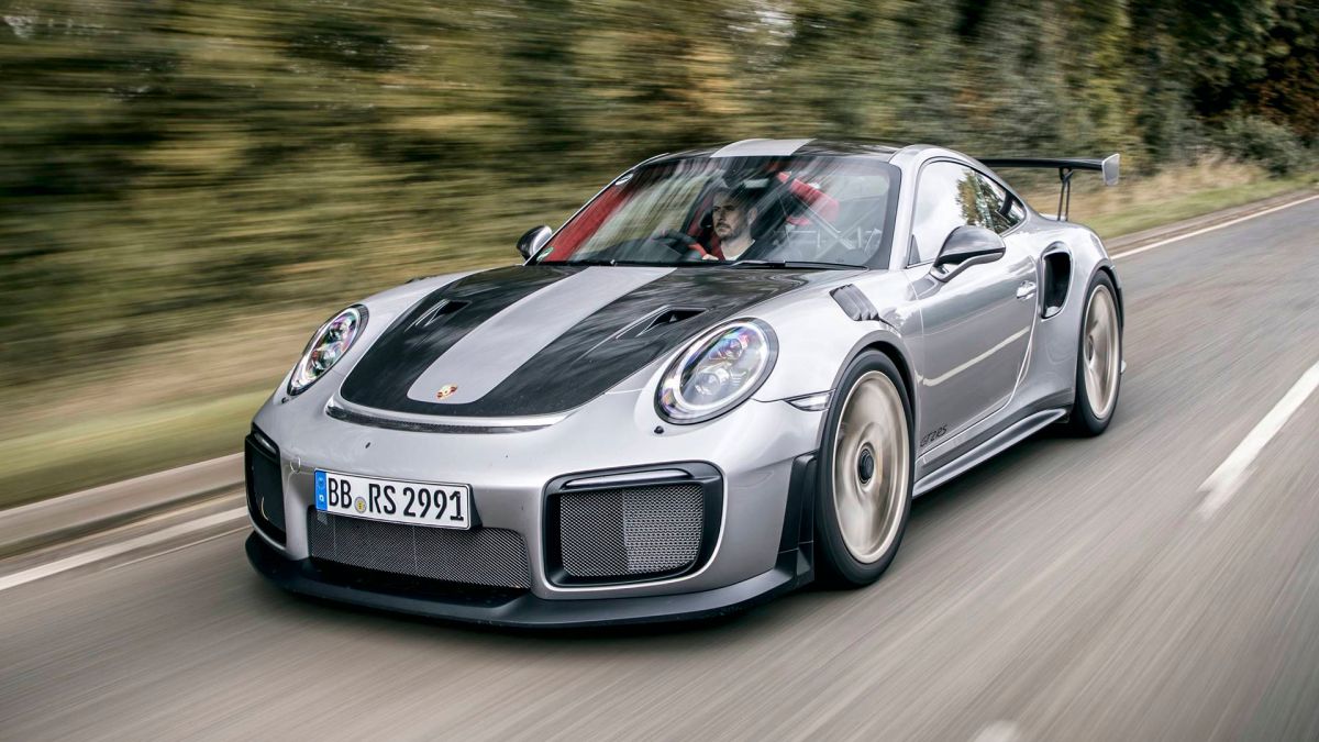 Porsche 911 GT2 RS un deportivo para los amantes de las carreras