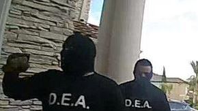 Las autoridades piden cualquier información que se pueda tener sobre los hombres captados en el video.