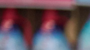 Algunos trabajadores cuentan que no les ofrecen trabajo de tiempo completo por lo que en ocasiones laboran en dos o más lugares, sin beneficios. / fotos: archivo.