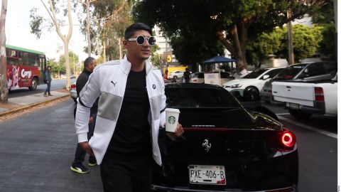 Alan Pulido, delantero mexicano.
