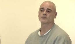 George Perrot tiene 50 años.