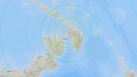 Imagen que muestra un mapa del Servicio Geológico de Estados Unidos (USGS) que localiza, este martes, un terremoto de magnitud 7,5 cerca de Kokopo, en la costa de la isla de Nueva Bretaña, región oriental de Papúa Nueva Guinea.