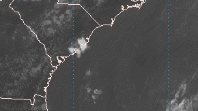 A medida que el sistema de bajas presiones avance hacia el norte o el noreste se produciría la formación de Andrea, según el NHC, con sede en Miami.
