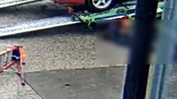 Buscan a conductor que atropelló a un hombre y huyó de la escena.