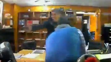 VIDEO Sicario mata a abogado en su propia oficina en Naucalpan