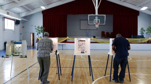 El voto latino hará la diferencia el 3 de marzo.  (Aurelia Ventura/La Opinión)