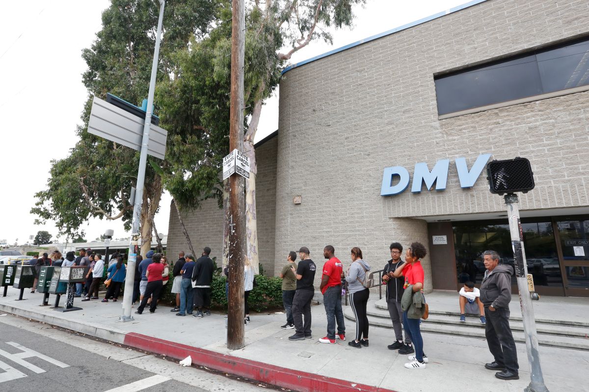 El Censo pide al DMV datos sobre nacimientos, direcciones, raza, origen hispano y ciudadanía.
