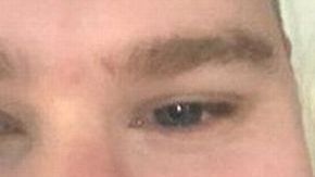 0_Scottish-lads-interview-offer-to-Tinder-match-falls-flat-but-now-theyre-getting-marriedThey-s