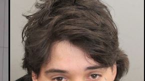 El sospechoso Joey Harper, de 27 años, fue arrestado momentos después del incidente.