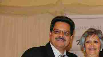 Russell, Paola y Kenneth aparecen arriba a la izquierda. Foto de gofundme.com.