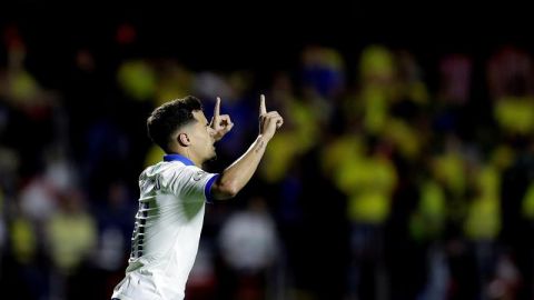 Philippe Coutinho colaboró con dos goles en el triunfo de Brasil 3-0 sobre Bolivia