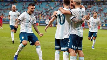 Argentina despejó las dudas en la Copa América y venció a Catar por 2-0.
