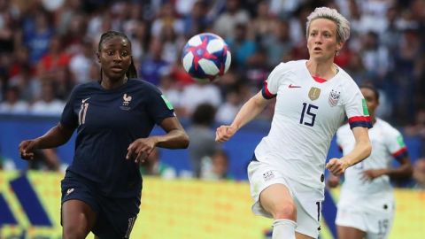 Megan Rapinoe hizo un doblete en el triunfo 2-1 de Estados Unidos sobre Francia