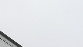 El tráfico se extiende por millas debido al cierre de carriles cerca de los bulevares de Barham y Cahuenga.