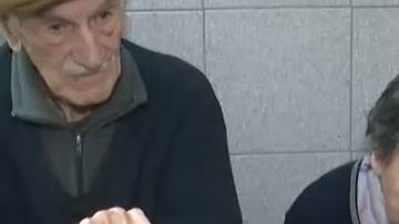 El hijo los dejó ahí porque perdieron su vivienda por no pagar la renta.