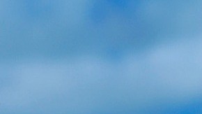 Busca dar un toque cómodo y fresco aunque conservando los detalles románticos.