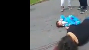 El bebé murió en el hospital tras ser baleado.