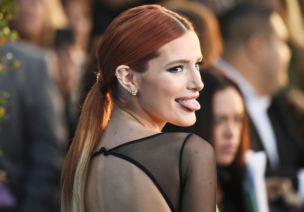 Bella Thorne presume su sensual retaguardia con este diminuto short de