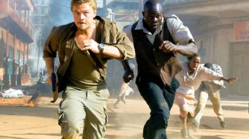 Leonardo DiCaprio y Djimon Hounsou en "Blood diamond"