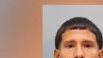 La Oficina del Alguacil en el Condado Harris dijo que Sonnie Reyes, de 21 años fue arrestado el miércoles.