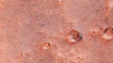 Un nuevo cráter apareció en Marte.