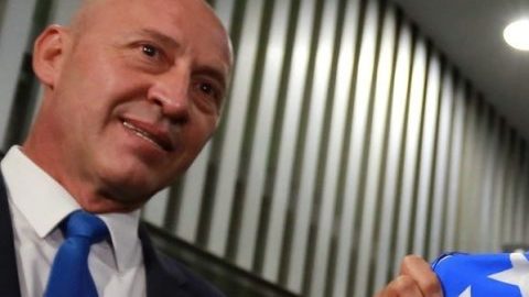 El volante argentino Guillermo Fernández ya firmó con Cruz Azul.