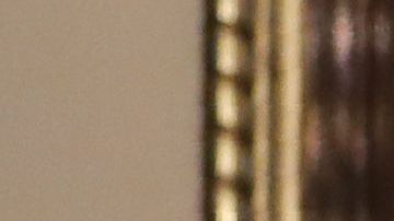 La primera dama Melania Trump lució de blanco en la cena de gala con la Reina Isabel II.