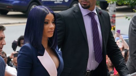 La rapera Cardi B llega a la corte en Queens, Nueva York.